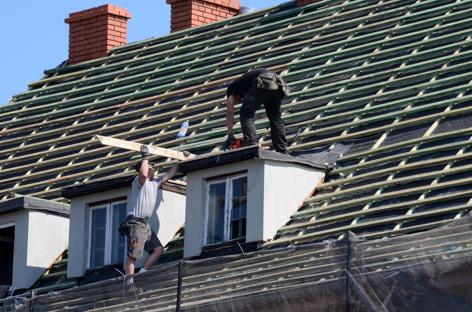 Few Common Reasons For Roof Repairs